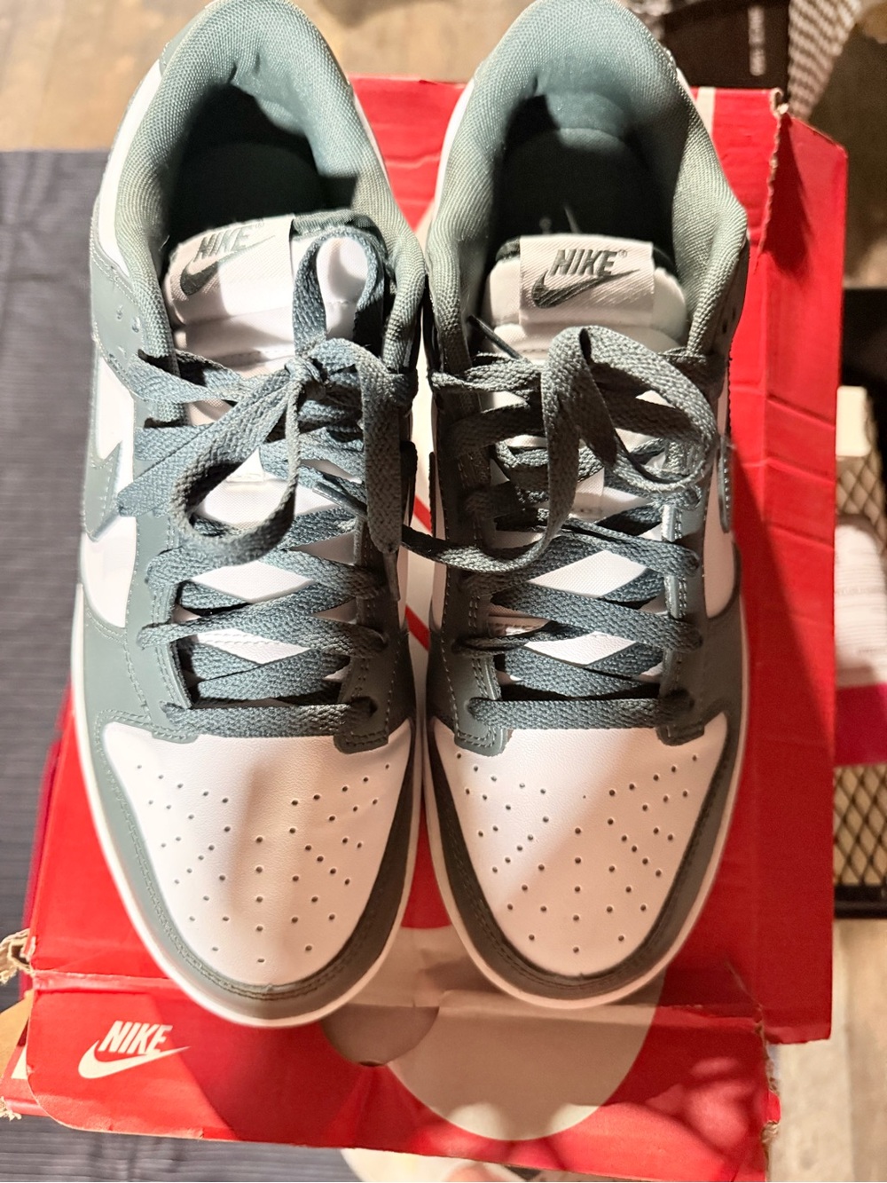 Nike Men’s Low-Top Sneakers in White and Teal